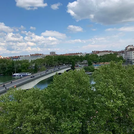 Apartment Le Bleu Face Au Rhone By Chez Alam Lyon